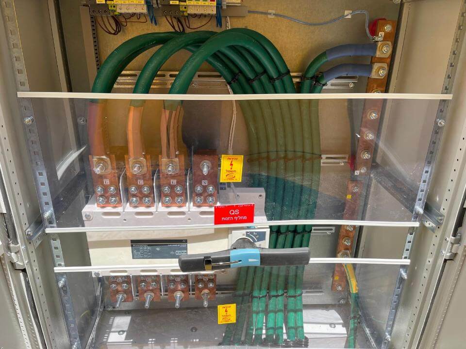 בורר מחליף ל 2 גנראטורים